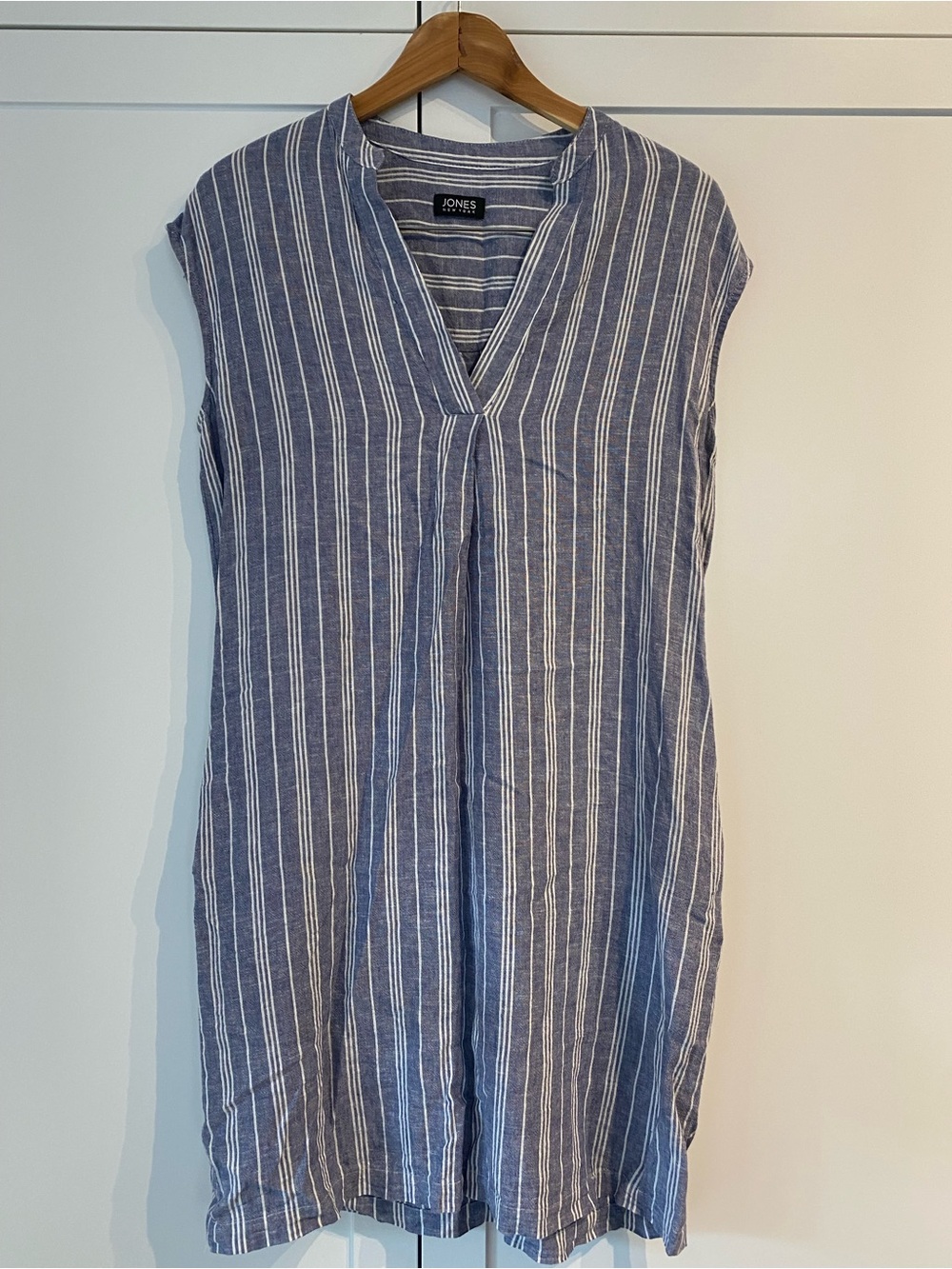 Jones New York Navy and White Vertical Stripe Sleeveless Tunic